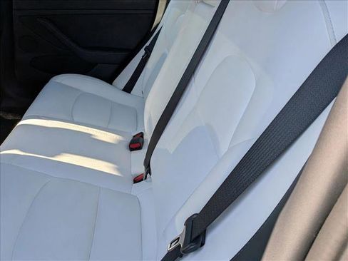 Used 2022 Tesla Model 3 Long Range AWD/4WD image 13