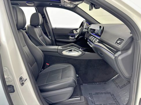Used 2023 Mercedes-Benz Maybach GLS 600 4MATIC image 14
