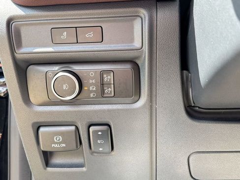 Used 2024 Ford Expedition Max Limited image 18