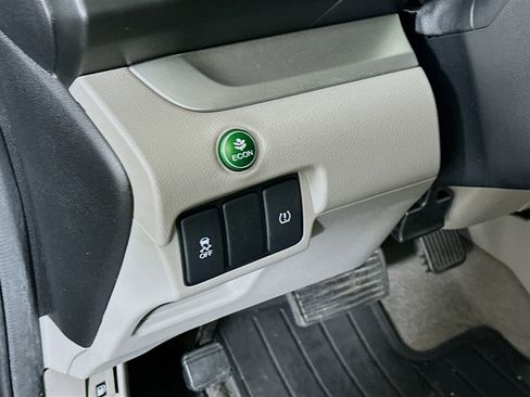 Used 2014 Honda CR-V LX image 16