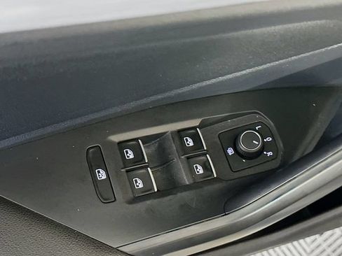 Used 2025 Volkswagen Jetta S FWD image 19