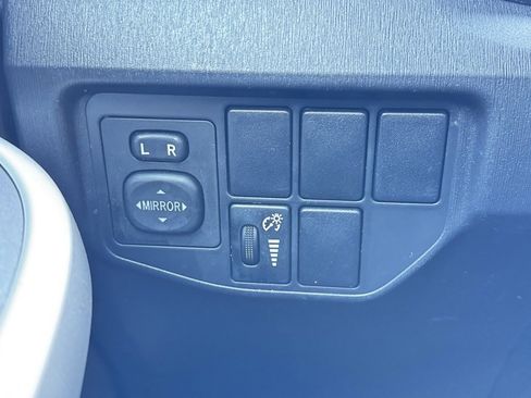 Used 2012 Toyota Prius Two image 28