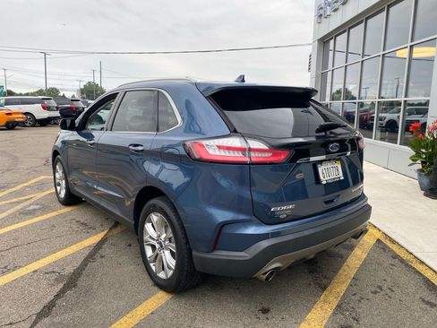 Used 2019 Ford Edge Titanium w/ Cold Weather Package AWD/4WD image 4