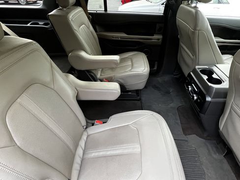Used 2021 Ford Expedition Limited image 40