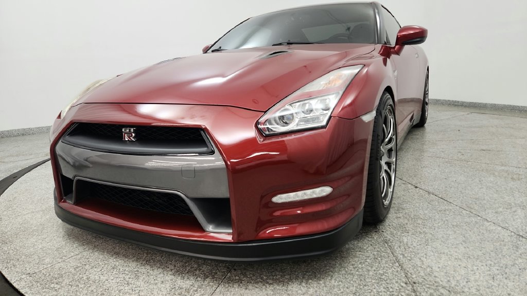 Used 2015 Nissan GT-R Premium AWD/4WD image 12