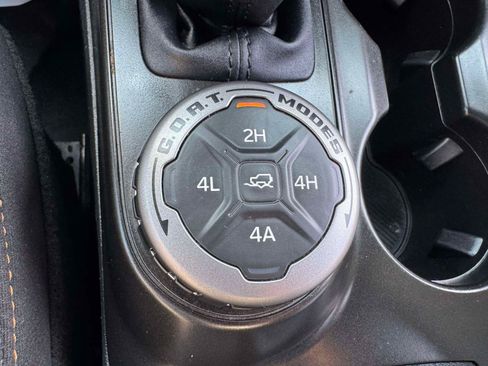 Used 2023 Ford Bronco Badlands AWD/4WD image 30