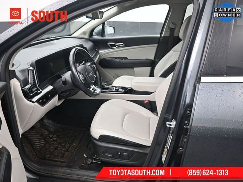 Used 2023 Kia Sportage EX image 9