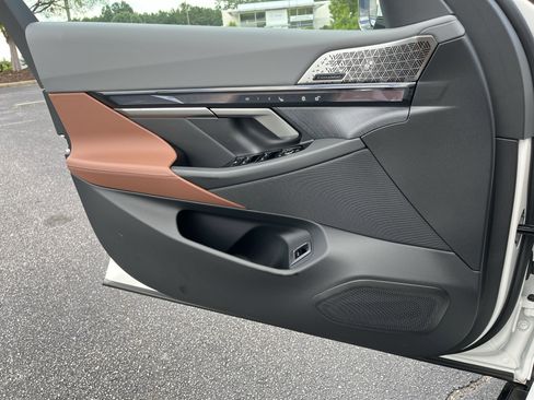 New 2026 BMW i5 eDrive40 w/ M Sport Package image 14