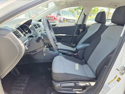 Used 2017 Volkswagen Jetta S FWD image 8