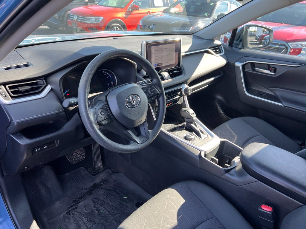 Used 2023 Toyota RAV4 AWD Hybrid image 9