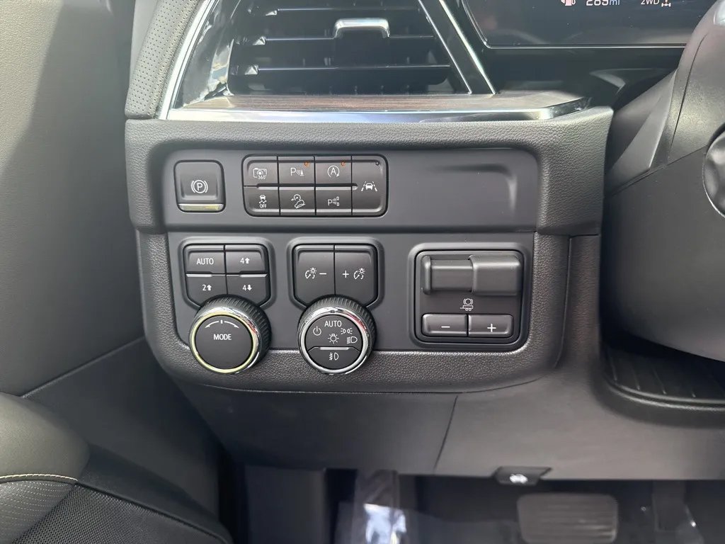 New 2025 Chevrolet Tahoe Premier AWD/4WD image 20