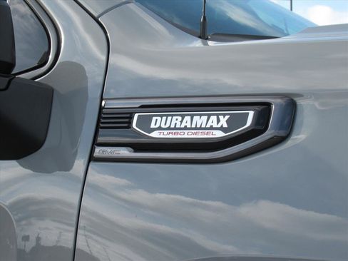 Used 2024 GMC Sierra 1500 AT4 w/ Technology Package image 10