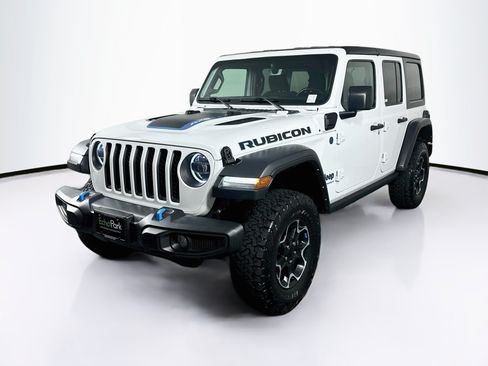 Used 2023 Jeep Wrangler Unlimited Rubicon 4xe w/ Cold Weather Group AWD/4WD image 3