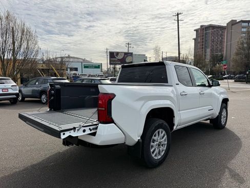 New 2025 Toyota Tacoma SR5 AWD/4WD image 11