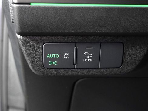 Used 2022 Audi Q4 e-tron Prestige image 24