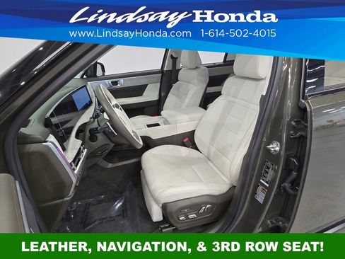 Used 2025 Hyundai Santa Fe Calligraphy AWD/4WD image 11