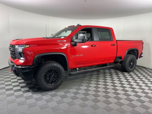 New 2026 Chevrolet Silverado 2500 ZR2 AWD/4WD image 2