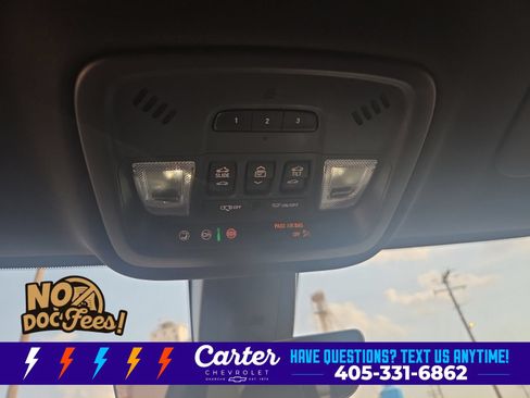 Used 2023 Chevrolet Traverse Premier FWD image 26
