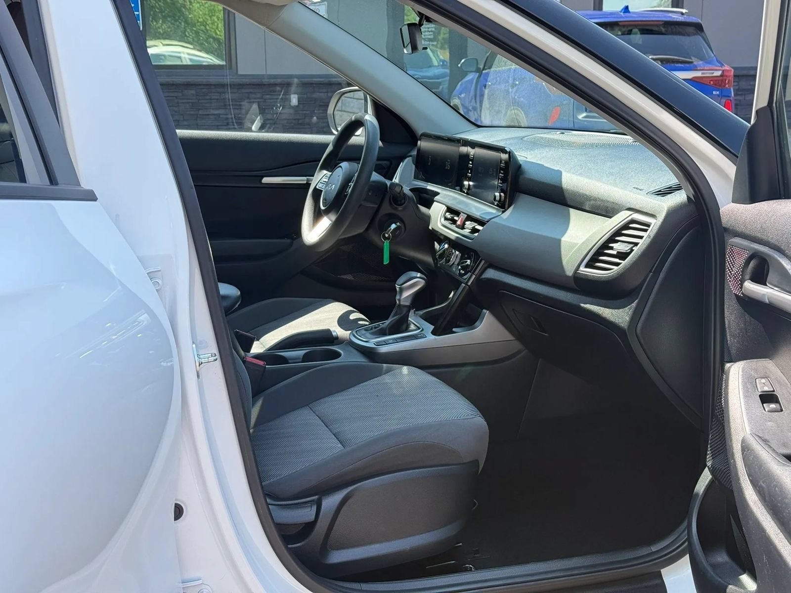 Used 2024 Kia Seltos LX AWD/4WD image 12