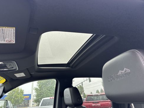 Used 2020 Chevrolet Silverado 2500 High Country w/ Z71 Off-Road Package image 17