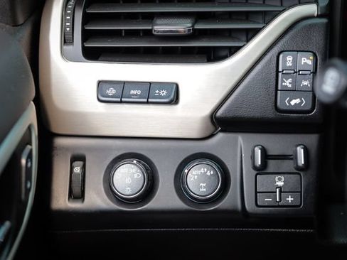 Used 2019 GMC Yukon Denali w/ Denali Ultimate Package AWD/4WD image 39