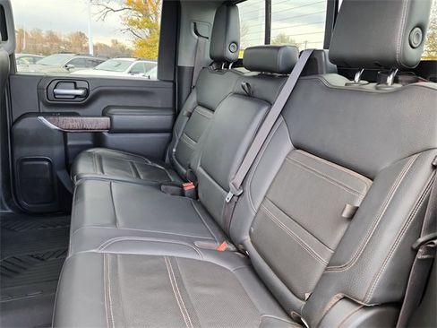Used 2022 GMC Sierra 3500 Denali image 19
