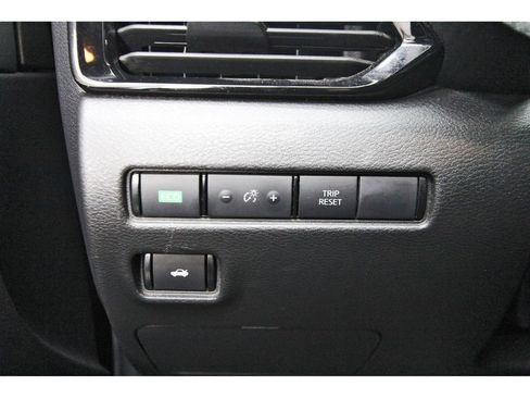 Used 2022 Nissan Sentra SV w/ Trunk Package image 17