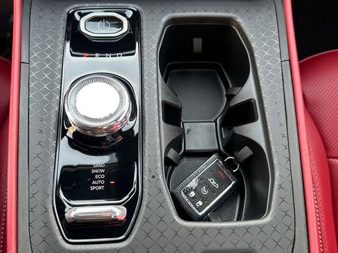 Used 2024 Jeep Wagoneer Launch Edition image 34