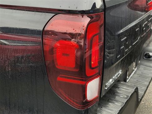 Certified 2024 Honda Ridgeline RTL image 9