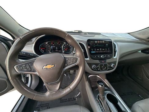 Used 2016 Chevrolet Malibu LT w/ Leather Package FWD image 23