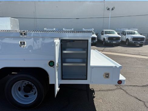 New 2026 Ford F550 4x4 Crew Cab Super Duty image 17