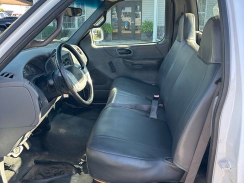 Used 2001 Ford F150 2WD Regular Cab image 10