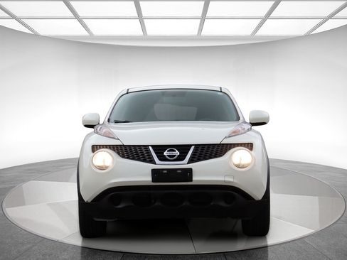 Used 2011 Nissan Juke SV AWD/4WD image 3