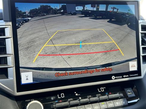 Used 2023 Toyota Tundra Limited image 30