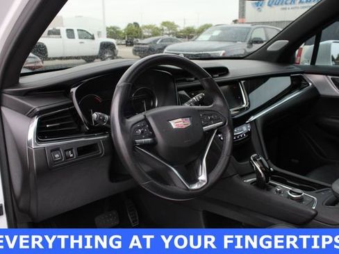 Used 2020 Cadillac XT6 Premium Luxury AWD/4WD image 2