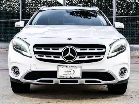 Used 2019 Mercedes-Benz GLA 250 w/ Convenience Package image 5