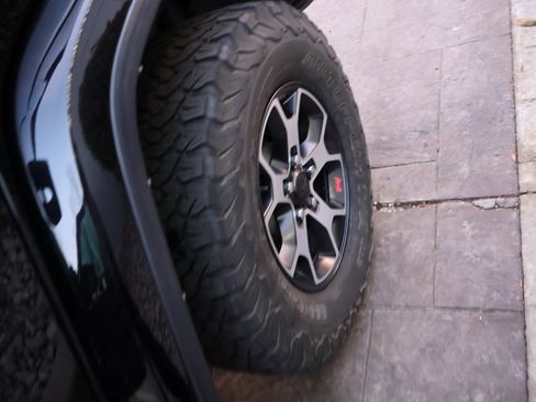 Used 2021 Jeep Wrangler Unlimited Sahara image 16