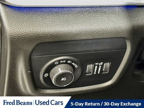 Used 2023 Jeep Grand Cherokee L Overland w/ Luxury Tech Group IV AWD/4WD image 15