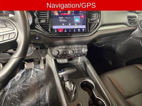 Used 2023 Dodge Durango GT AWD/4WD image 3