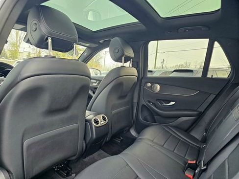 Used 2021 Mercedes-Benz GLC 300 4MATIC image 23