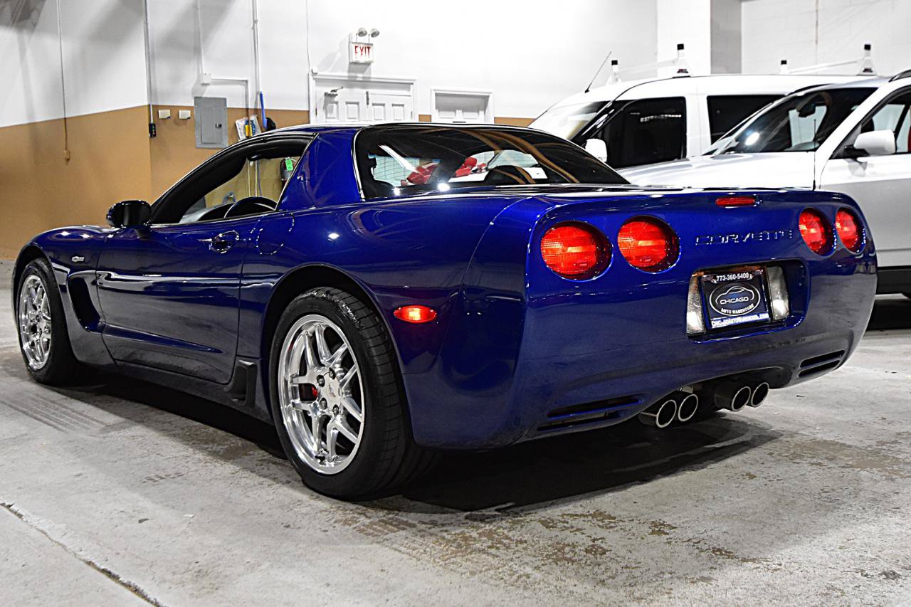 Used 2004 Chevrolet Corvette Z06 w/ Z06 Preferred Equipment Group RWD image 10