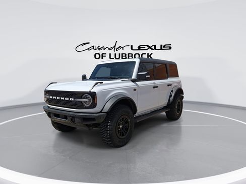 Used 2023 Ford Bronco Wildtrak AWD/4WD image 3