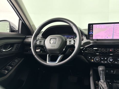 Used 2024 Honda Accord Touring image 27