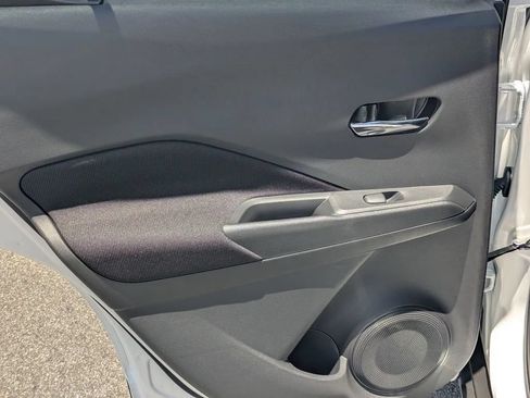 Certified 2024 Nissan Kicks SV FWD image 18