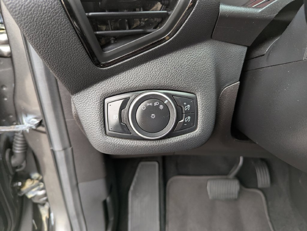 Used 2015 Ford Escape Titanium AWD/4WD image 14
