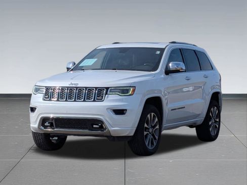 Used 2018 Jeep Grand Cherokee Overland AWD/4WD image 10