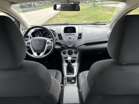 Used 2014 Ford Fiesta SE image 28