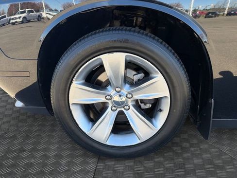 Used 2018 Dodge Challenger SXT RWD image 14