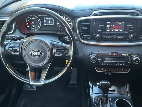 Used 2016 Kia Sorento EX image 15