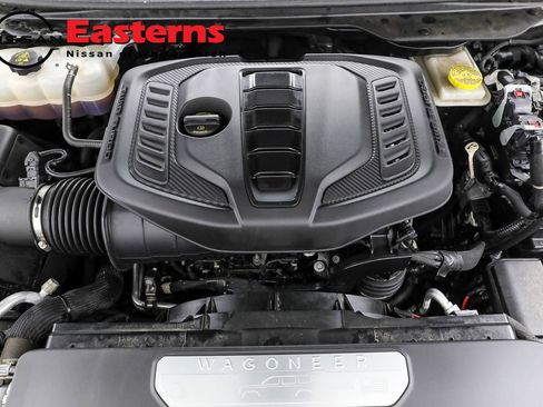 Used 2023 Jeep Wagoneer Series III w/ Preferred Equipment Group RWD image 7